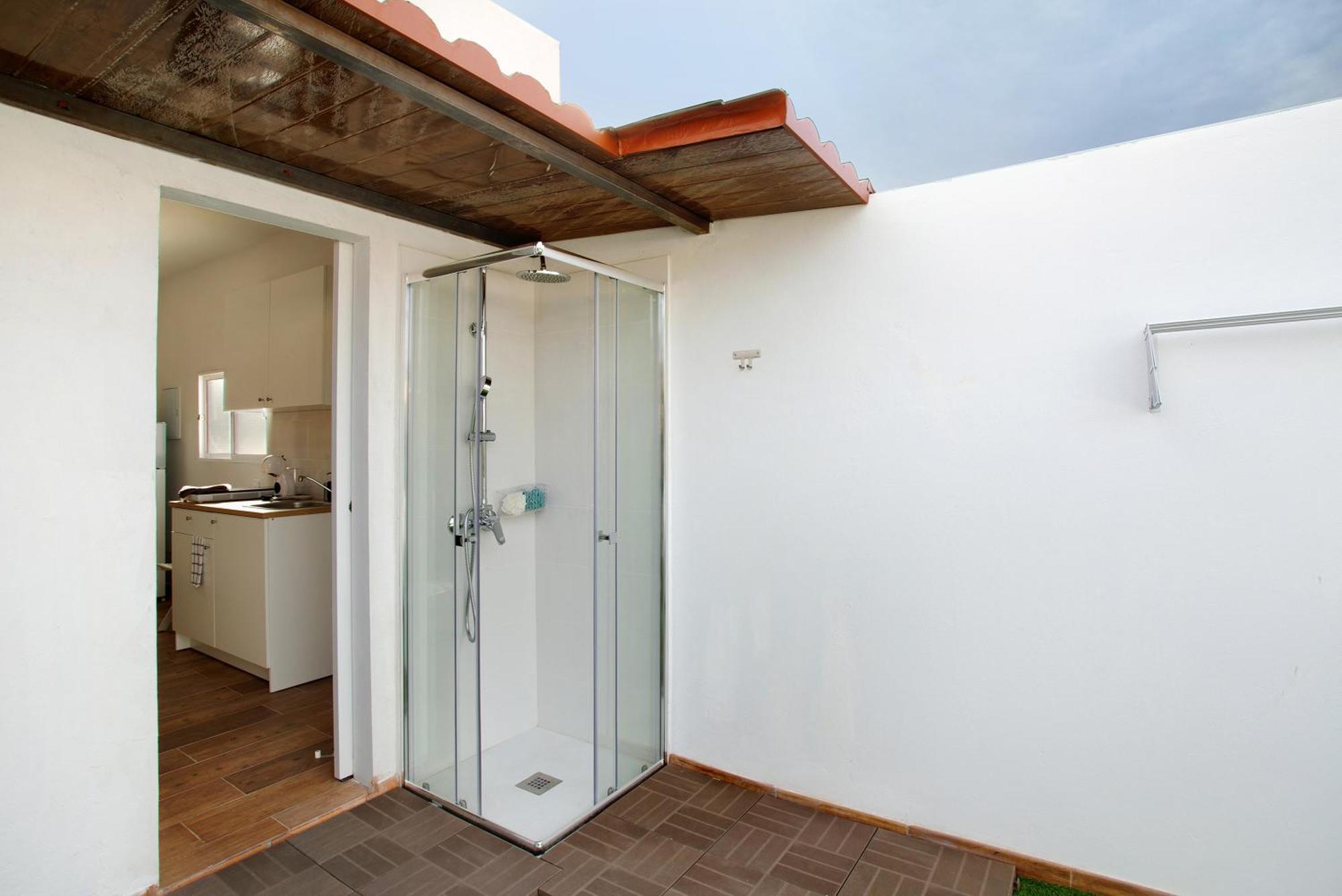 Casa Plaza San Nicolas De Bari Sardina Exterior foto